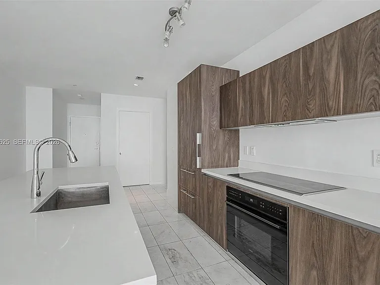 480 NE 31st St #3902 — Photo 27