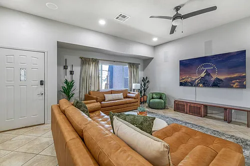 1800 Burgundy Dr Photo 1
