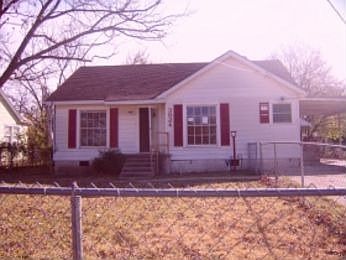 2nd image of 3924 Beverly Dr