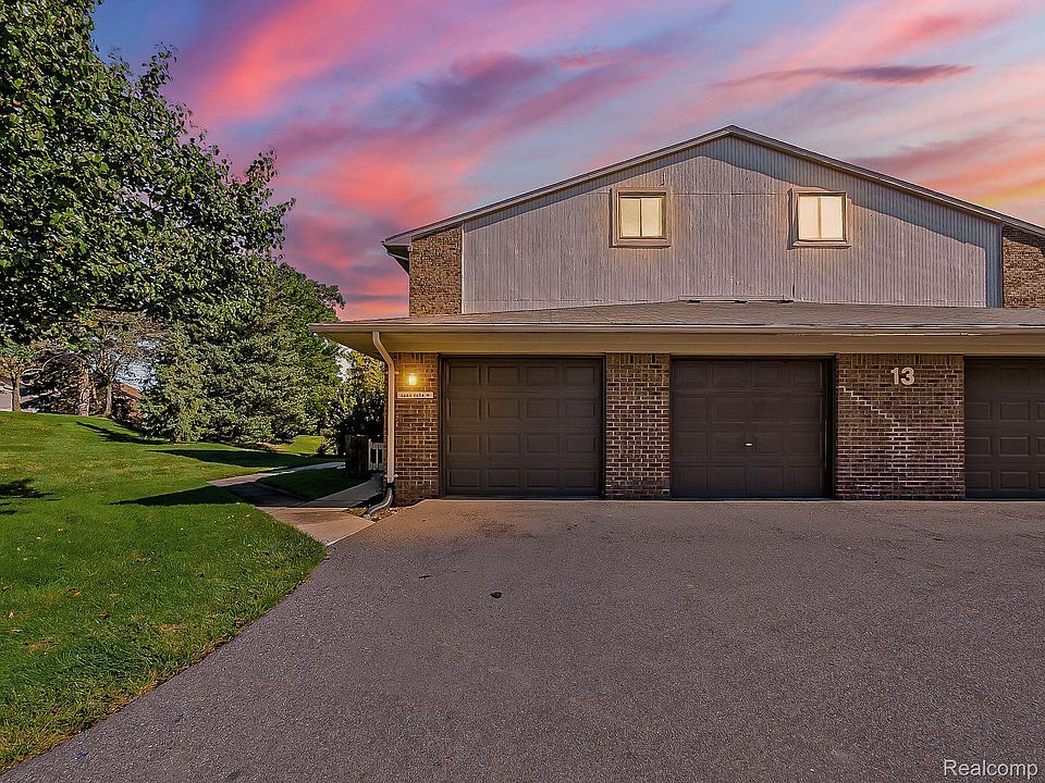 1st image of 6654 Maple Lakes Dr