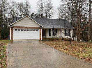 30 Montford Ct, Travelers Rest, SC 29690