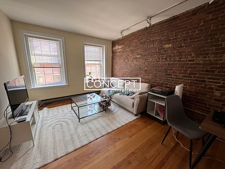 88 W Cedar St #5CP — Photo 7