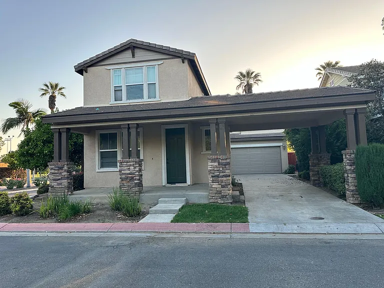 4539 Sandano St — Photo 3