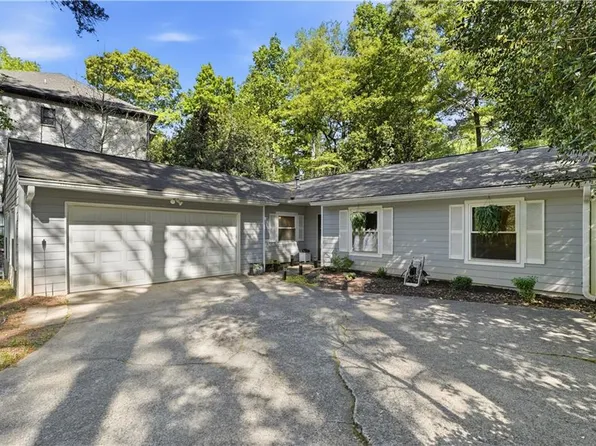 2645 Indian Lake Dr, Marietta, GA 30062