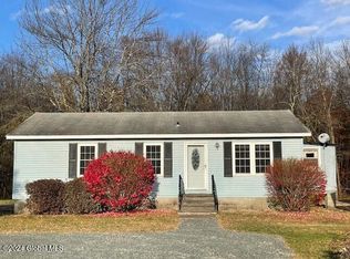 45 McDermott Rd, Mechanicville, NY 12118