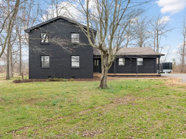 1447 Maxwell Branch Rd, Cottontown, TN 37048