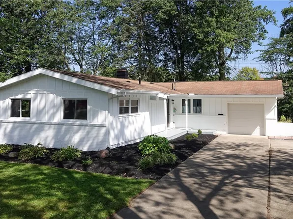 1320 Arthur Dr NW, Warren, OH 44485