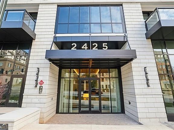 3rd image of 2425 Peachtree Rd #501