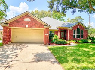 318 High Meadows Dr, Sugar Land, TX 77479