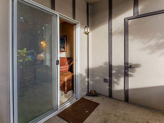 5th image of 14019 NE 20th Ave APT 69J