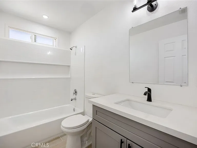 709 W Avenue H12 — Photo 13