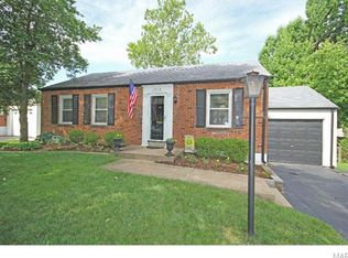 1313 N Geyer Rd, Saint Louis, MO 63122