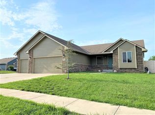 2907 N Rock Bridge Ct, Derby, KS 67037