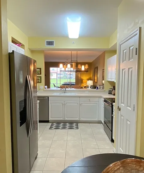 3973 Bishopwood Ct E #104 — Photo 5
