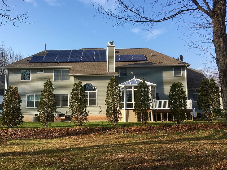 2nd image of 8 Deutsch Ln