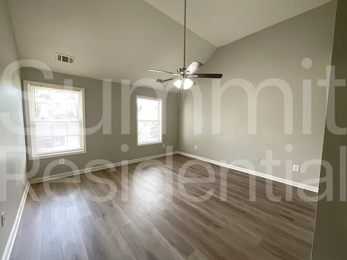 7189 Ravenwood Ln — Photo 7