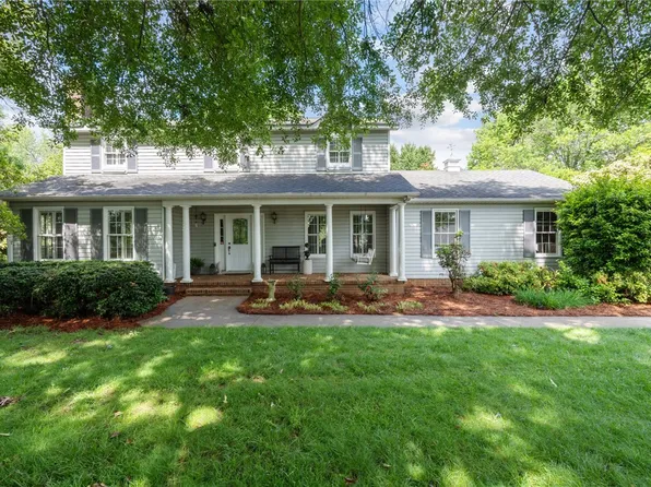 203 Muirfield Dr, Easley, SC 29642