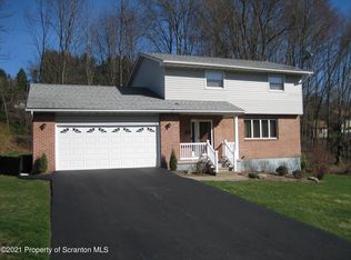 104 Echo Dr, Clarks Summit, PA 18411