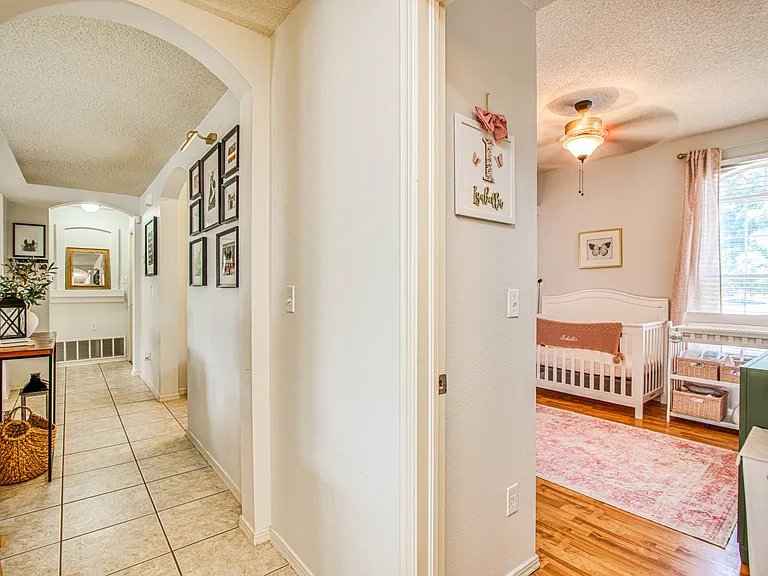 706 Lauren St — Photo 24