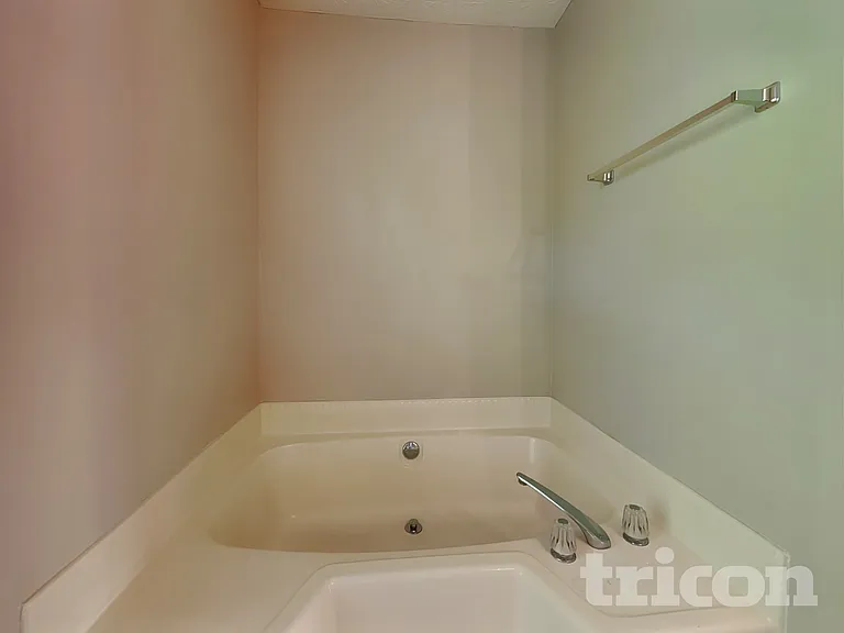 1110 Karastan Ct SW — Photo 9