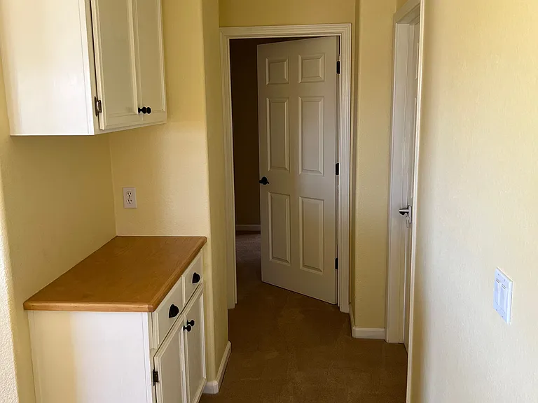 1900 Fallbrook Ln — Photo 18