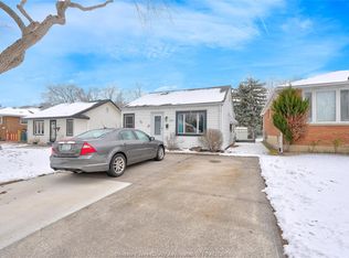 1310 Janette Ave, Windsor, ON N8X 1Y6