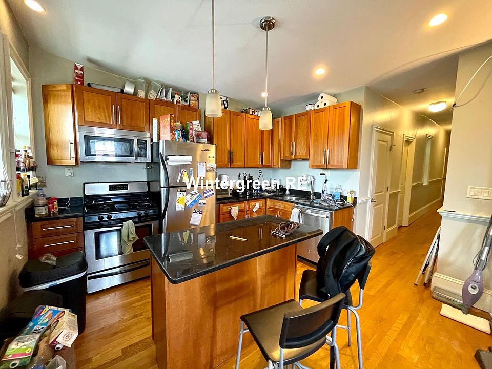 1st image of 124 Berkshire St #77