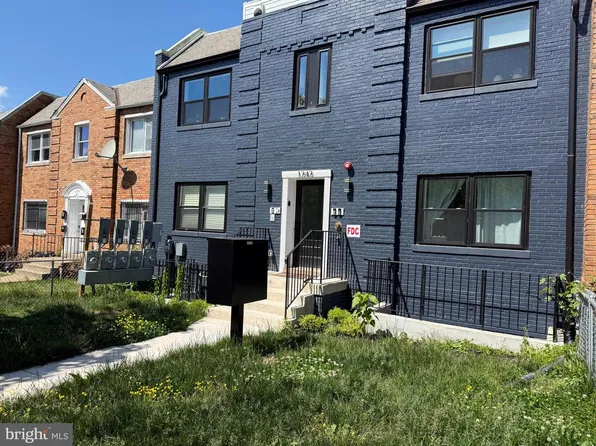 1242 Meigs Pl NE APT 4, Washington, DC 20002