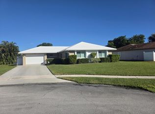 27 Vista Del Rio, Boynton Beach, FL 33426