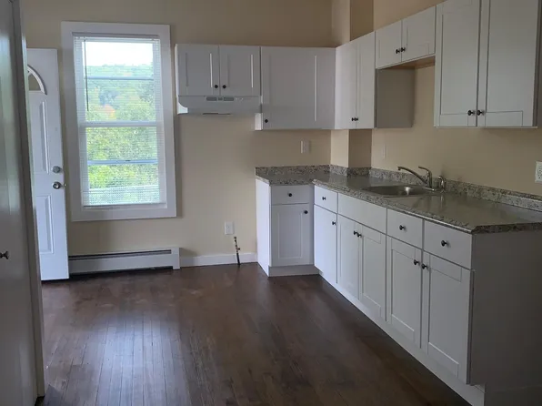 88 Ward St, Naugatuck, CT 06770