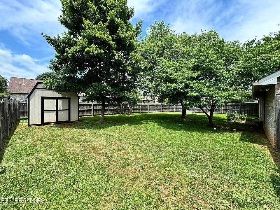 2nd image of 2249 Portland Dr