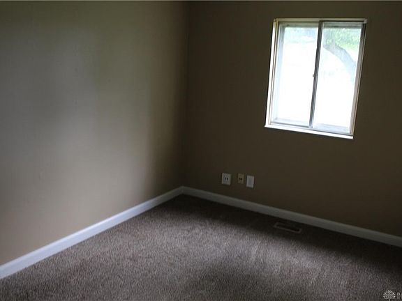 5th image of 2042 Vermont Dr