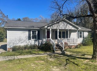 715 Meadow Cir, Sumter, SC 29150