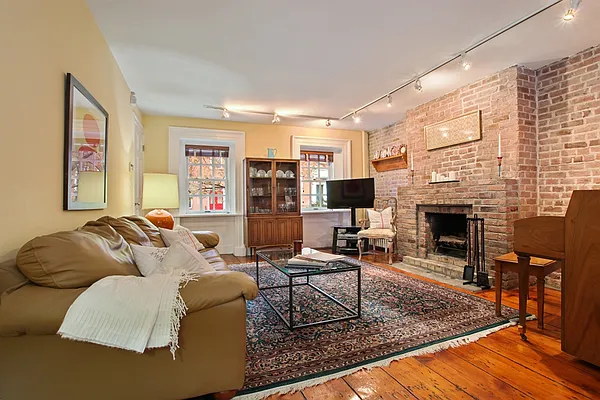 Rented by Corcoran | media 18