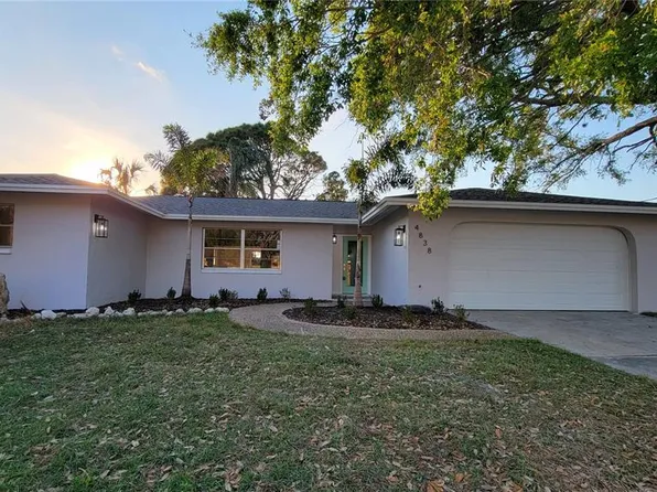 4838 Porpoise Dr, Sarasota, FL 34231