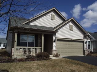 2590 Venetian Ln, Elgin, IL 60124