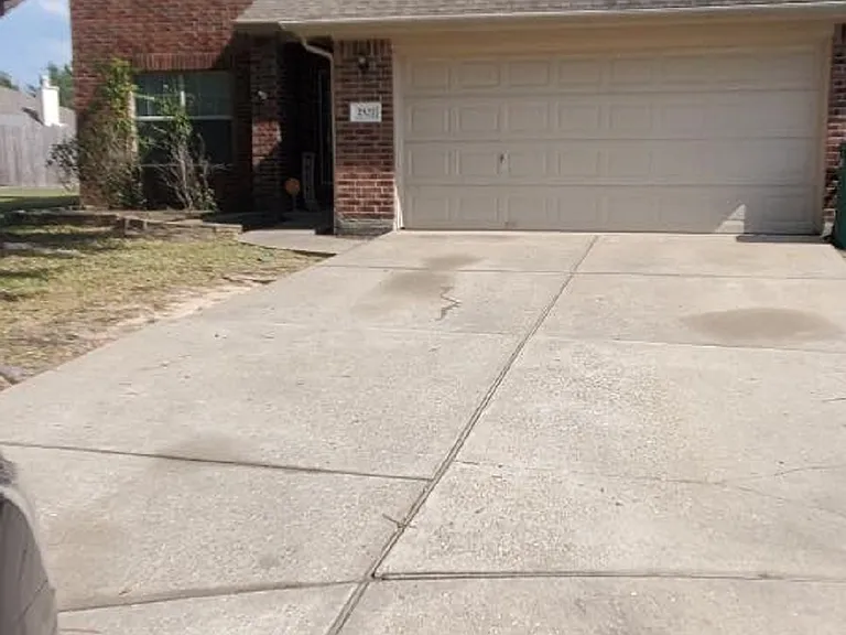 2527 Liza Ct — Photo 12