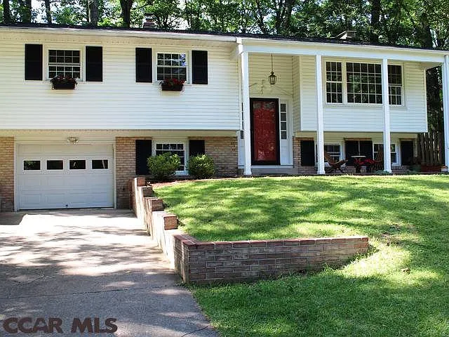 1975 Norwood Ln photo 1