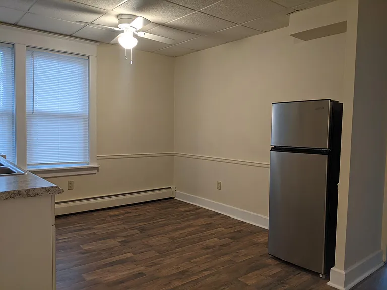 2419 Walnut St #2 — Photo 7