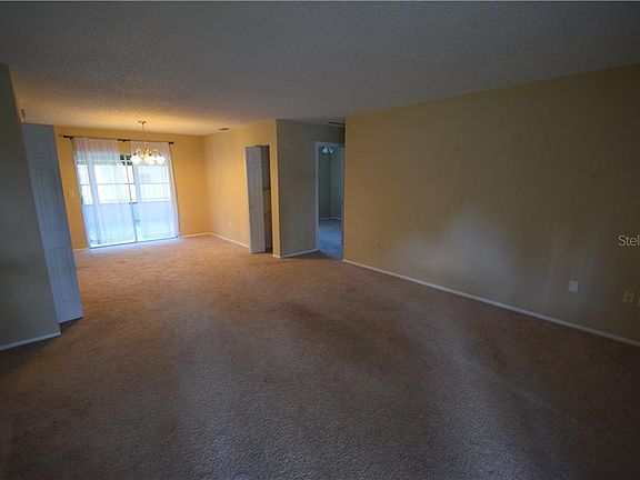 2nd image of 2874 Woodcrest Ln