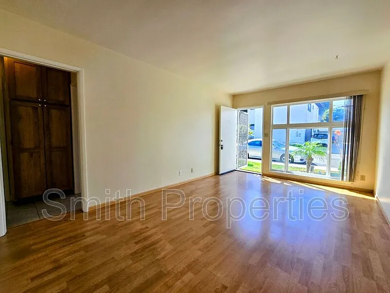 2601 Gates Ave #C — Photo 9