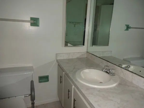 987 Burn Dr NE, Palm Bay, FL 32905