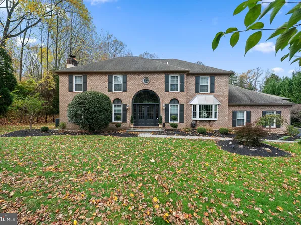 18 Colet Cir, Broomall, PA 19008