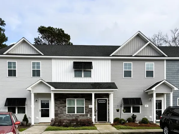 12 Catalina Circle, Swansboro, NC 28584