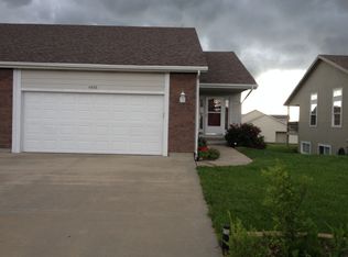 4428 SE Oakview Ct, Topeka, KS 66609