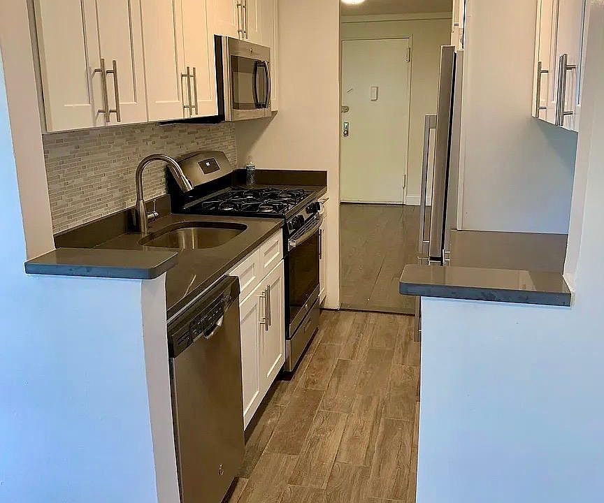 1st image of 1133 Midland Ave APT 5