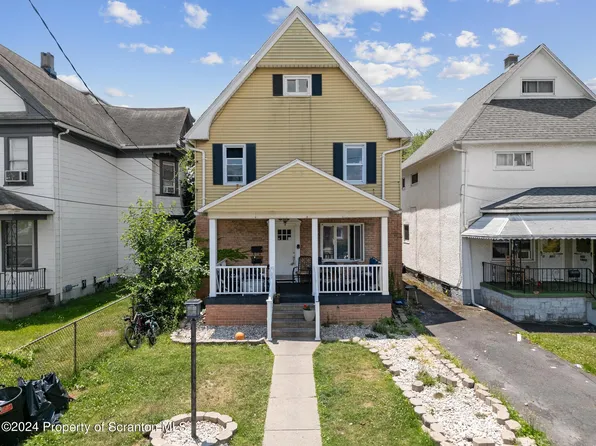 919 Wood St, Scranton, PA 18508