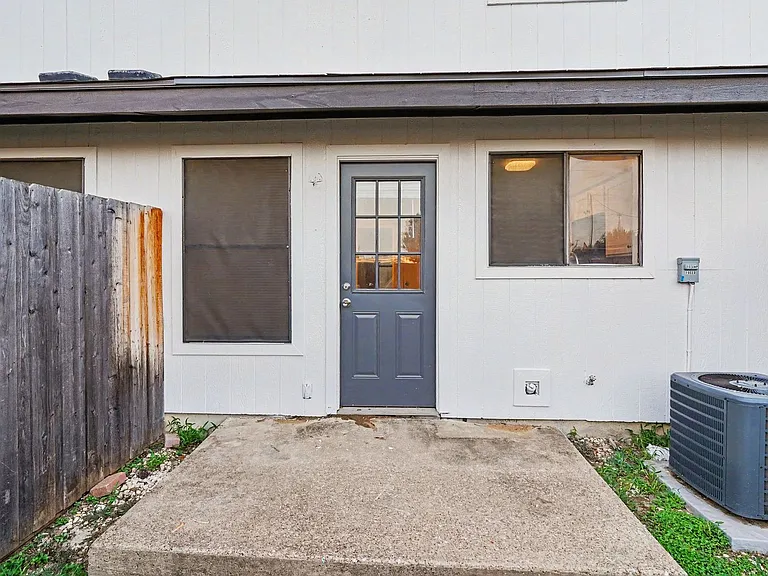 3301 Aurora St #B — Photo 23
