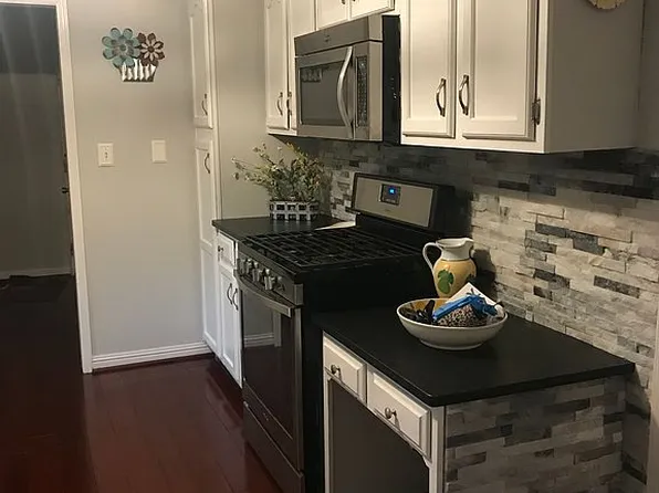 1317 Salem Dr, Alpharetta, GA 30009