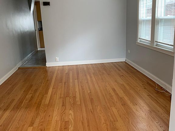 3rd image of 3343 N Seeley Ave Floor 2
